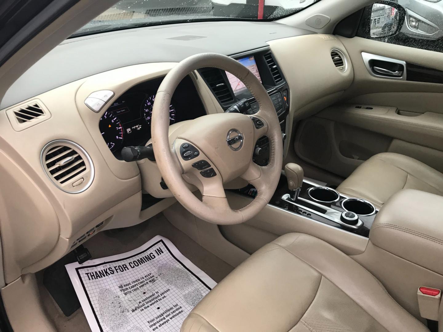 2013 Black /Tan Nissan Pathfinder Platinum (5N1AR2MM2DC) with an 3.5 V6 engine, Automatic transmission, located at 577 Chester Pike, Prospect Park, PA, 19076, (610) 237-1015, 39.886154, -75.302338 - Photo#12